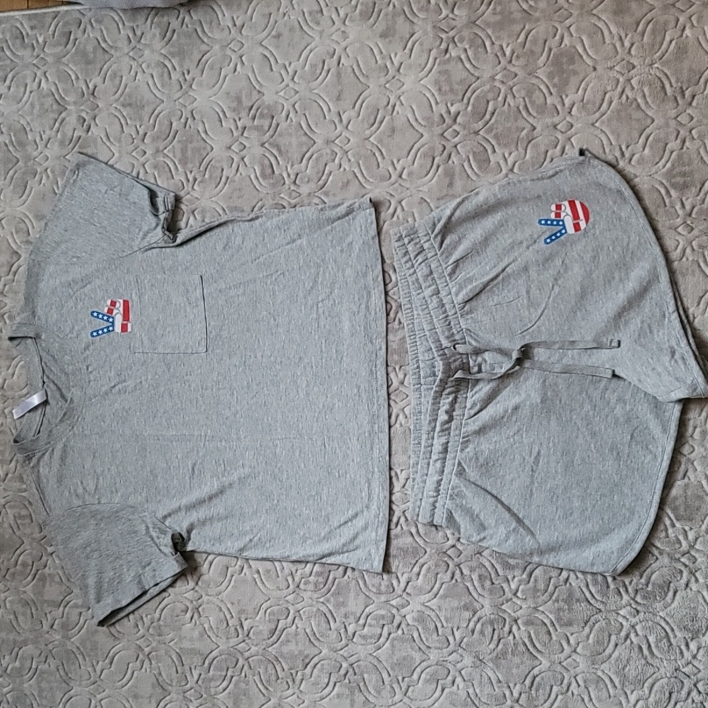 Lounge 2 peace ✌️ set Small